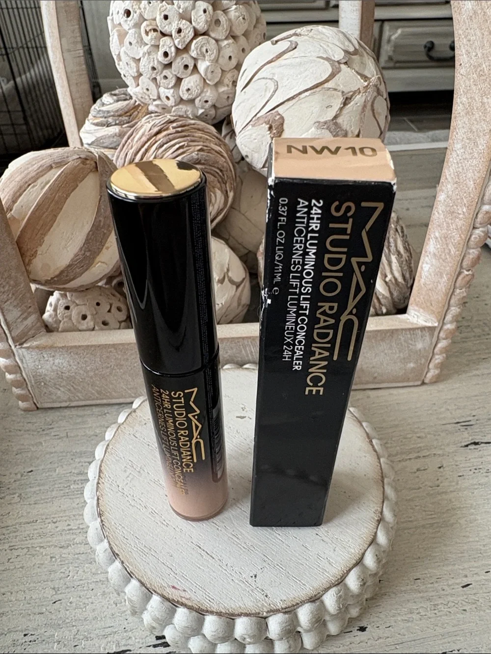 MAC Cosmetics Studio Radiance Luminous Lift Concealer - NW10